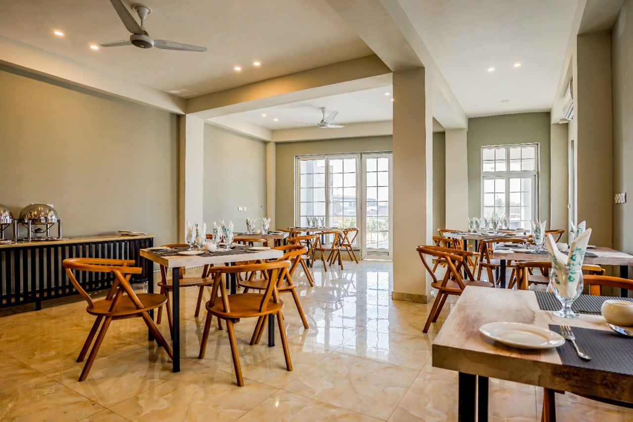 Crossroads Dining Lounge